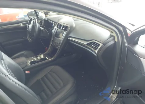 2019 Ford Fusion Sel z USA, uszkodzony, nr VIN 3FA6P0CD8KR233993